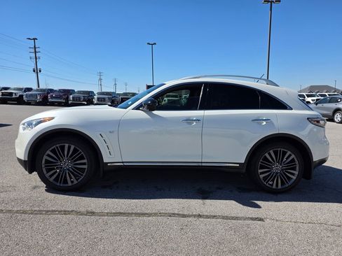 Used 2017 INFINITI QX70 2WD w/ Limited Package image 4