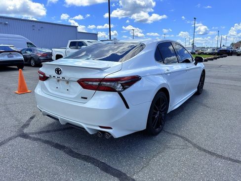 Used 2021 Toyota Camry XSE FWD image 5