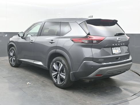Used 2021 Nissan Rogue SL w/ Premium Package FWD image 6