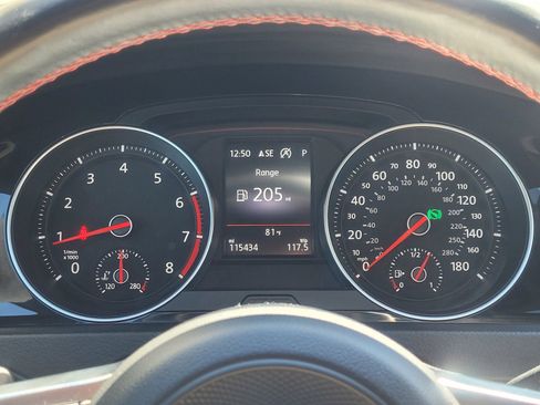 Used 2018 Volkswagen GTI SE image 16