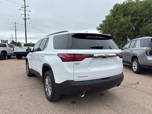 Used 2023 Chevrolet Traverse LT FWD image 6