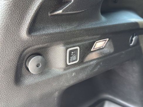 Used 2025 Jeep Grand Cherokee L Altitude AWD/4WD image 30