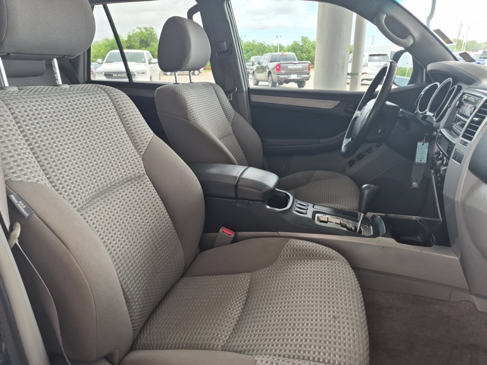 Used 2008 Toyota 4Runner SR5 w/ SR5 Extra Value Pkg 1 RWD image 7