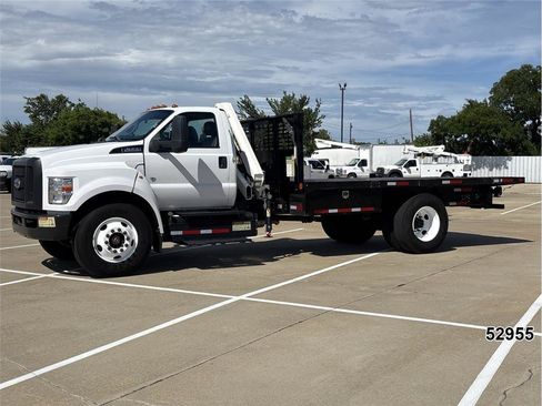 Used 2022 Ford F650 2WD Regular Cab Super Duty image 1