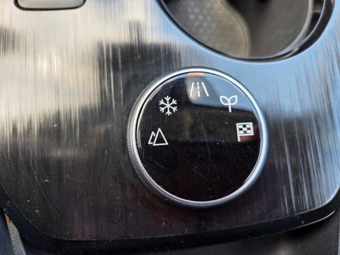 Used 2024 Nissan Rogue SV AWD/4WD image 10