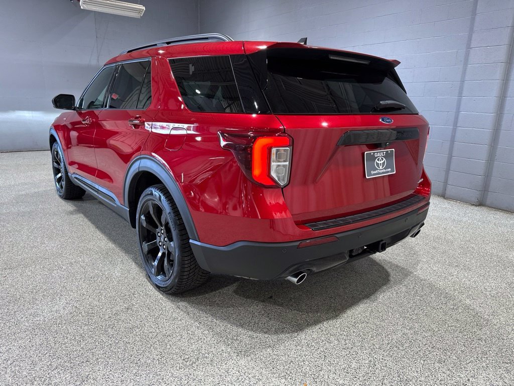 Used 2024 Ford Explorer ST-Line w/ Class IV Trailer Tow Package AWD/4WD image 8