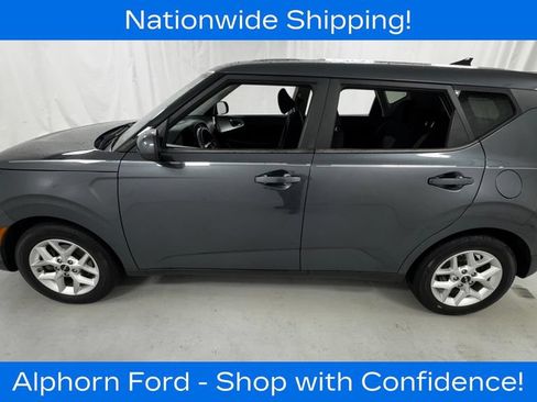 Used 2022 Kia Soul LX w/ Technology Package FWD image 6