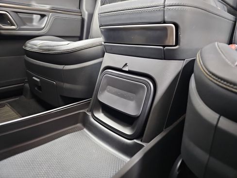 Used 2022 Rivian R1T Adventure image 31