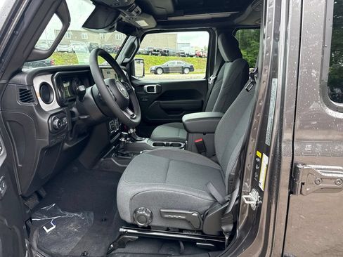 New 2026 Jeep Wrangler Unlimited Sport AWD/4WD image 16