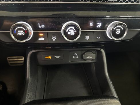 Used 2024 Honda Civic Sport image 12
