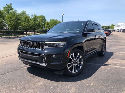 Used 2022 Jeep Grand Cherokee Overland AWD/4WD image 1