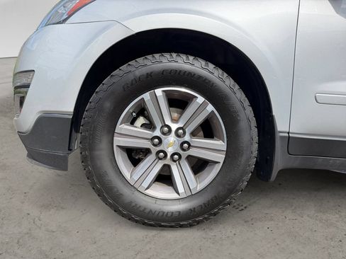 Used 2017 Chevrolet Traverse LT AWD/4WD image 14