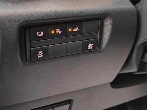 Used 2023 Nissan Versa S w/ Trunk Package image 22