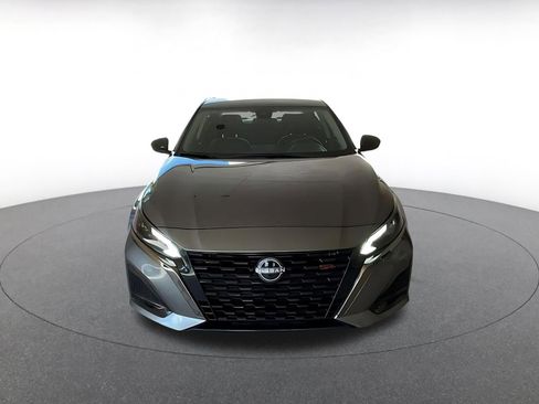 Used 2025 Nissan Altima 2.5 SR image 4