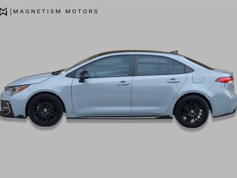 Used 2022 Toyota Corolla SE FWD image 3