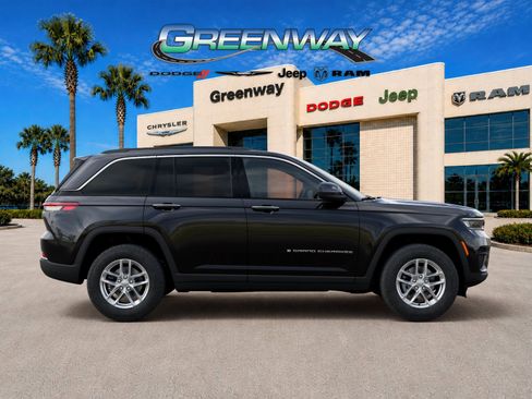 New 2025 Jeep Grand Cherokee Laredo RWD image 21