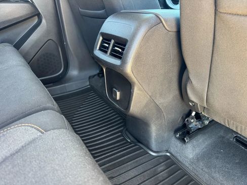 Used 2018 Chevrolet Equinox LT FWD image 45