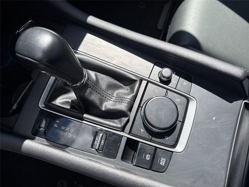 Used 2023 MAZDA MAZDA3 s FWD image 13