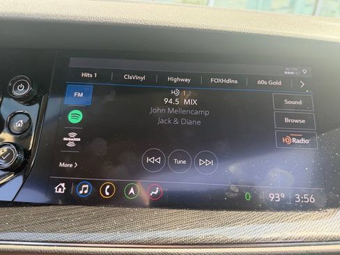 Used 2021 Buick Envision Essence w/ Technology Package I AWD/4WD image 9