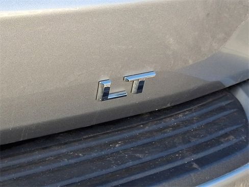 Certified 2024 Chevrolet Suburban LT image 32