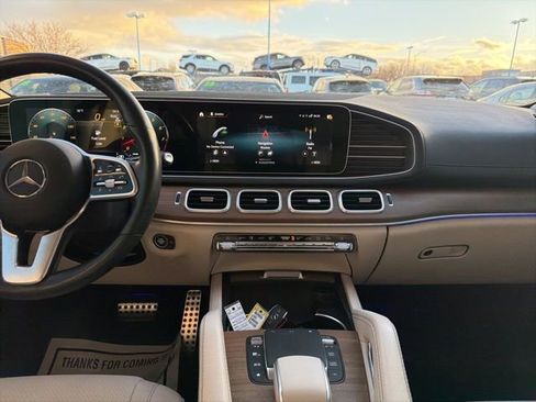 Used 2023 Mercedes-Benz GLS 450 4MATIC image 18