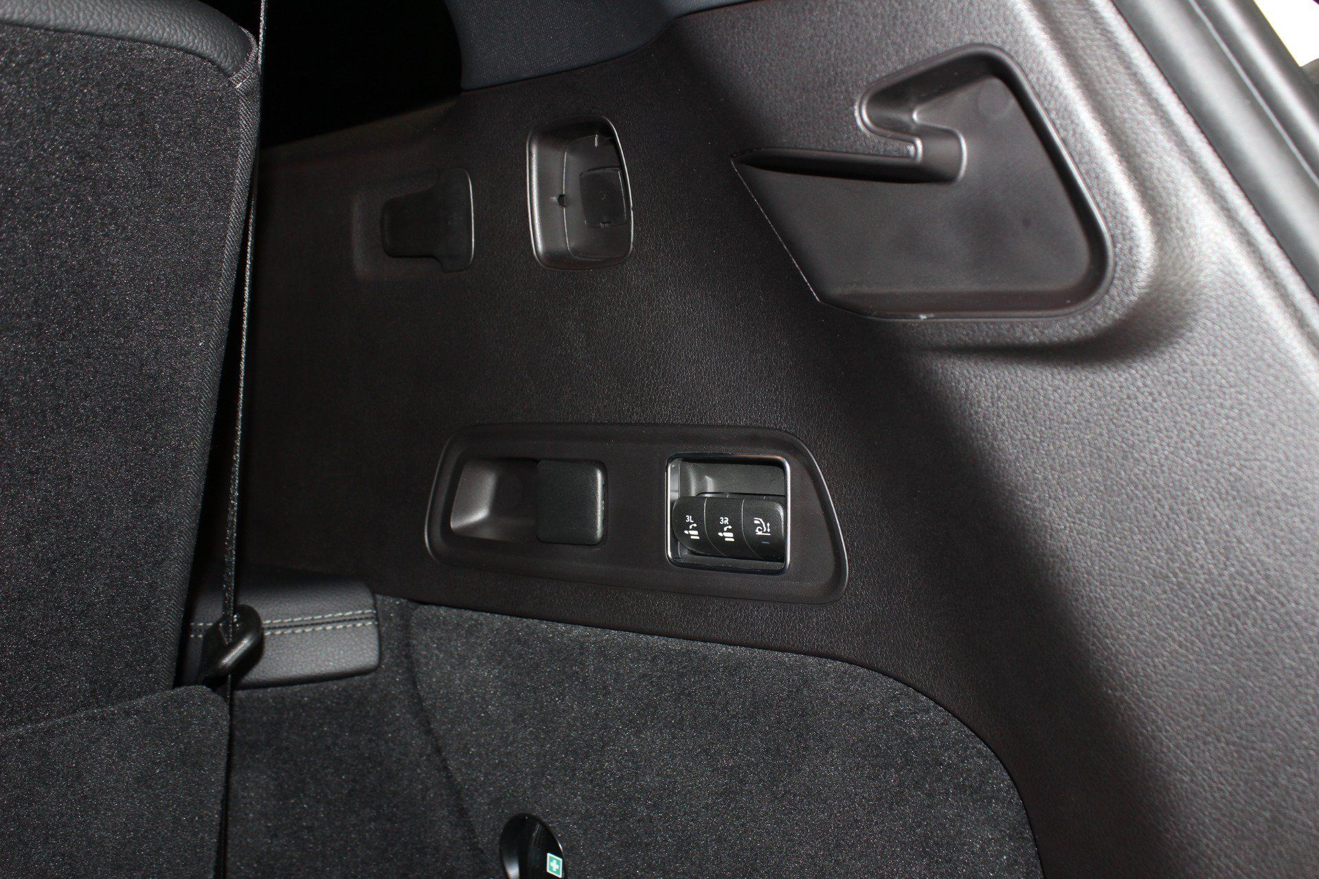 Used 2023 Mercedes-Benz GLS 450 4MATIC image 91