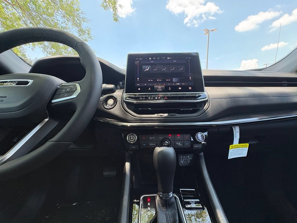 New 2026 Jeep Compass Latitude AWD/4WD image 13