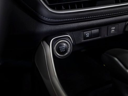 Used 2025 Toyota Grand Highlander AWD image 40
