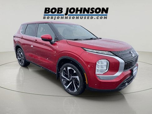 Used 2022 Mitsubishi Outlander ES image 1