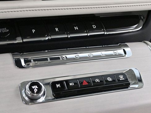 Used 2025 Lincoln Aviator Reserve w/ Equipment Group 201A image 24