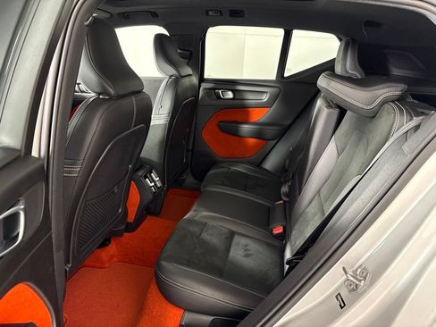 Used 2019 Volvo XC40 T5 R-Design AWD/4WD image 23