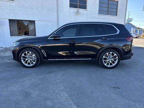 Used 2023 BMW X5 xDrive45e image 3
