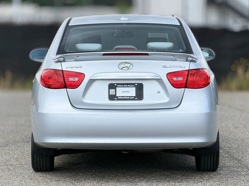 Used 2010 Hyundai Elantra GLS FWD image 4