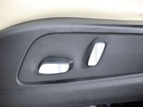 Used 2018 Cadillac XT5 Base image 22