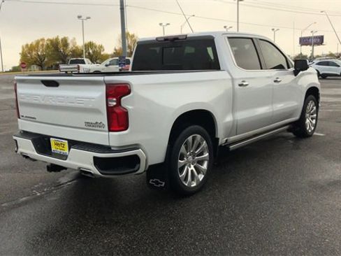 Used 2021 Chevrolet Silverado 1500 High Country w/ Technology Package image 8