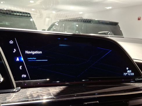 Certified 2023 Cadillac Escalade ESV Premium Luxury w/ Performance Package AWD/4WD image 24