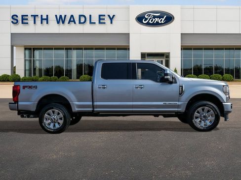 Used 2022 Ford F250 Platinum w/ FX4 Off-Road Package image 8