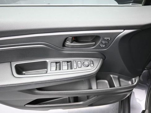 Used 2023 Honda Odyssey EX-L image 23