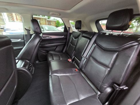 Used 2017 Cadillac XT5 Luxury w/ Driver Awareness Package FWD image 14