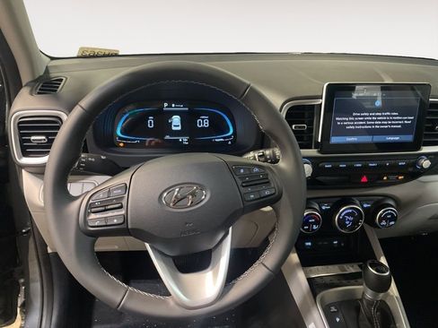 New 2026 Hyundai Venue SEL FWD image 19