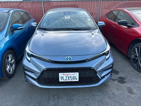 Used 2024 Toyota Corolla SE w/ Convenience Package image 3
