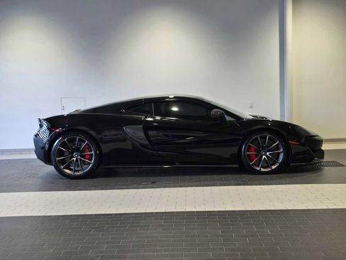 Used 2019 McLaren 570S image 8