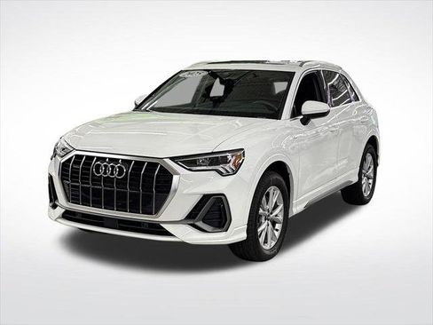 Certified 2025 Audi Q3 2.0T Premium w/ Convenience Package AWD/4WD image 1