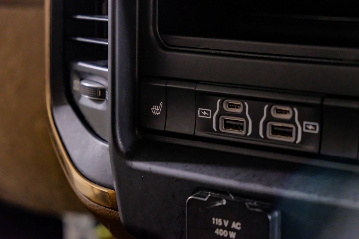Used 2022 RAM 3500 Limited AWD/4WD image 32