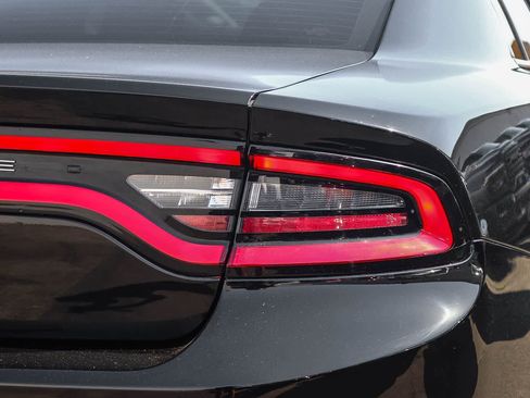 Used 2022 Dodge Charger SXT RWD image 6