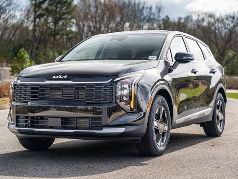 New 2026 Kia Sportage LX FWD image 2