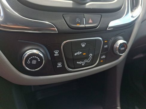 Certified 2023 Chevrolet Equinox LS AWD/4WD image 15