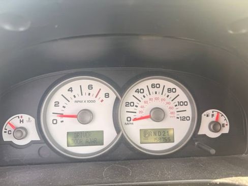 Used 2005 Ford Escape Limited FWD image 7