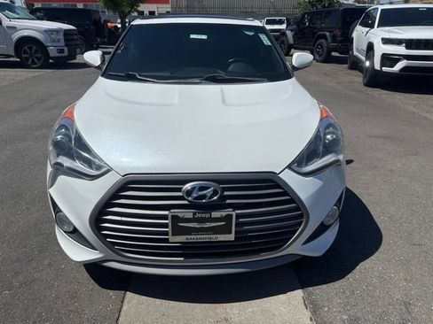 Used 2016 Hyundai Veloster Turbo w/ Option Group 04 FWD image 9