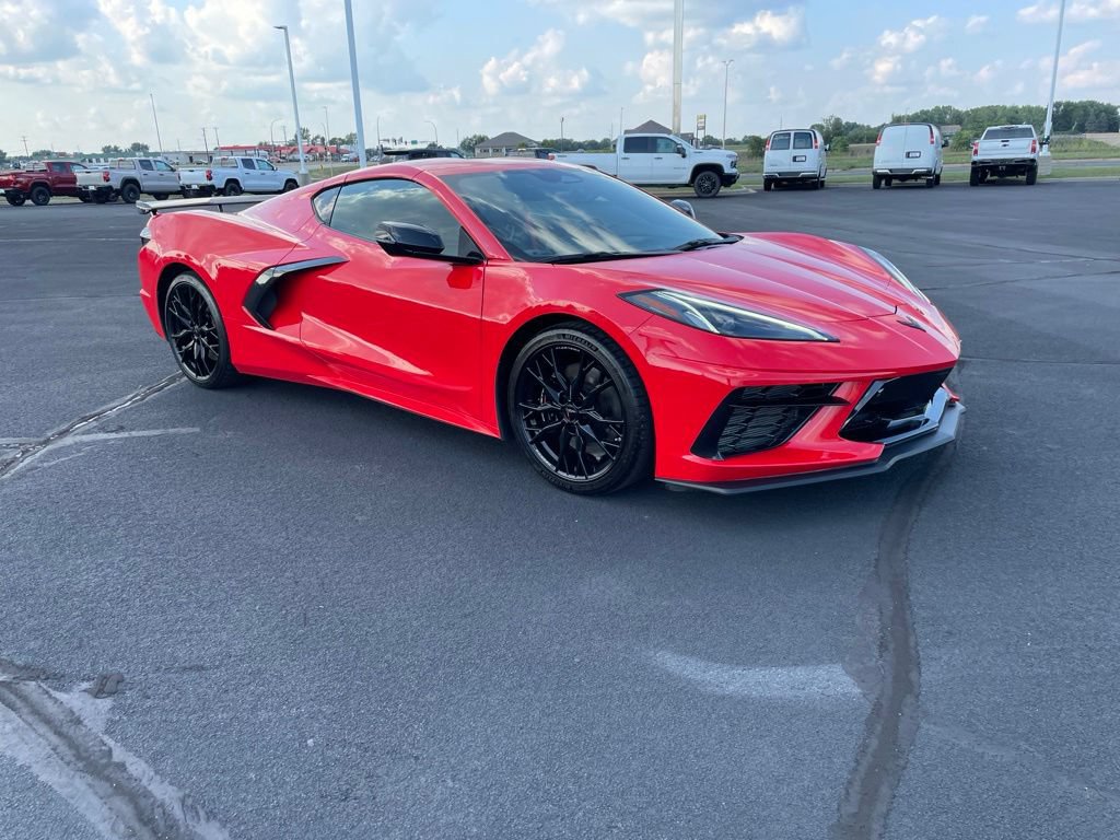 Used 2025 Chevrolet Corvette Stingray Premium Cpe w/ Z51 Performance Package RWD image 7
